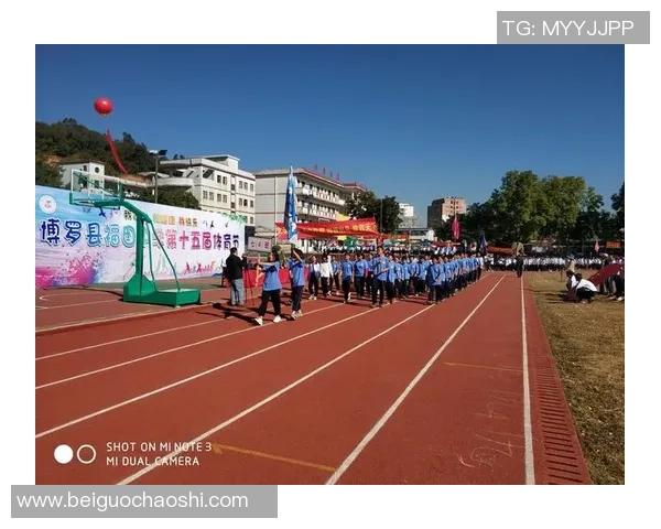 当足球明星邂逅校园女神爱情与梦想交织的青春旋律